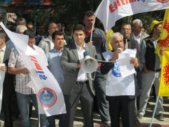Sandıklı'da Eğitimcilerin İş Bırakma Eylemi