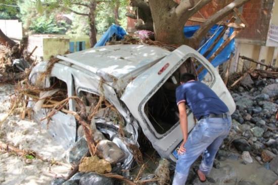 Hatay'da Arama Çalışmaları Sürüyor