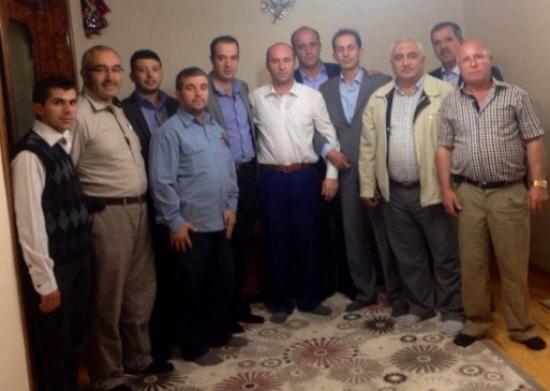 Ak Parti'den Işid'in Kaçırdığı Özel Harekatçıya Ziyaret