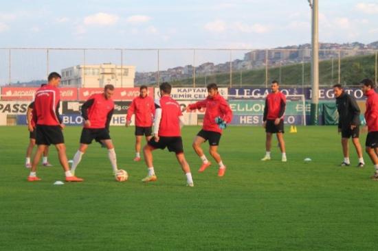 Trabzonspor Legıa Varşova Maçı Hazırlıklarını Sürdürüyor