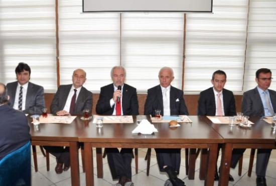Kamil Saraçoğlu Kutso'nun Meslek Komiteleri İle Kahvaltıda Buluştu