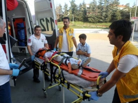 Otomobilin Çarptığı Çocuk Yaralandı