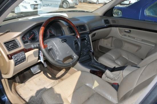 Valinin Makam Aracı Da Satılık