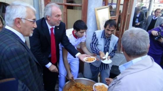 Hazret-i Mevlana'nın Doğumunun 807. Yıldönümü Sebebiyle Pilav Ve Ayrın İkramı