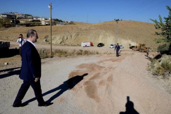 Tuşba Belediyesi'nden Asfalt Ve Kilit Taşı Döşeme Çalışmaları