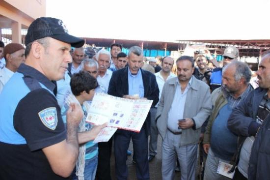 Polis Kurban Satıcılarını Sahte Paraya Karşı Uyardı