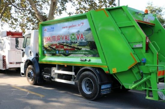 Yalova Belediyesi'nin Yeni Temizlik Araçları Hizmete Başladı