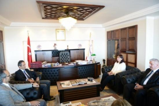 Aile Ve Sosyal Politikalar Bakanlığı Darülaceze Başkanı Dr. Aylin Çiftçi'den Rektör Özer'e Ziyaret