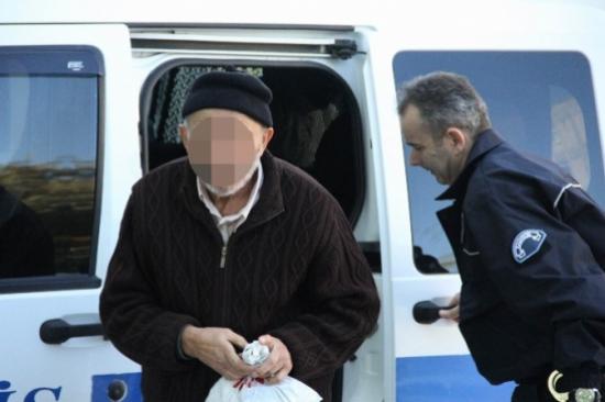 Çöpte Bulduğu Tabancayla Ateş Açınca Gözaltına Alındı