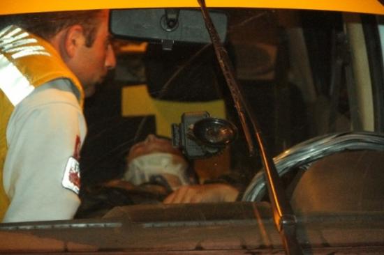 Araçta Sıkışan Yaralı Güçlükle Kurtarıldı