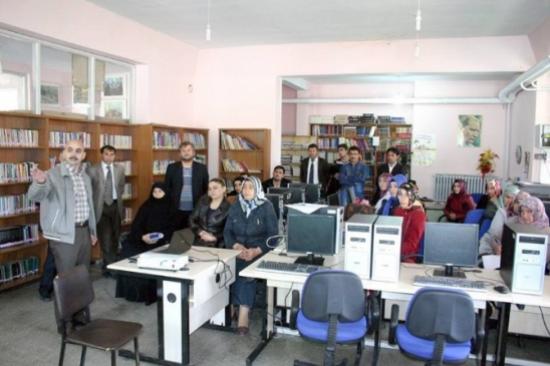 Oltu Halk Kütüphanesi Kütüphane-e Türkiye Projesi'ne Start Verdi