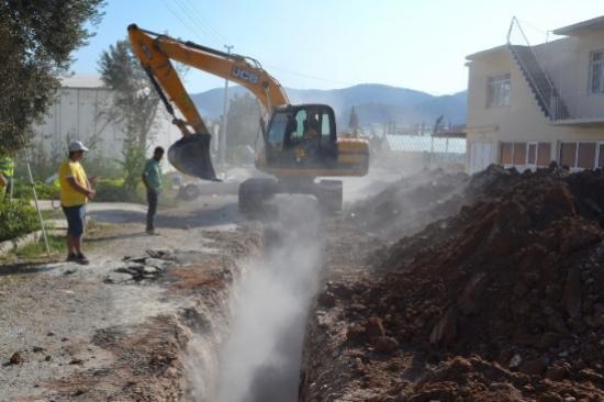 Meski Aydıncık'ta Kanalizasyon Çalışmasına Başladı