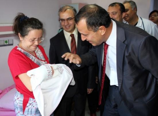 Op.dr. Acar: ''emzirme Hem Bebek Hem De Anne Sağlığı İçin Faydalı