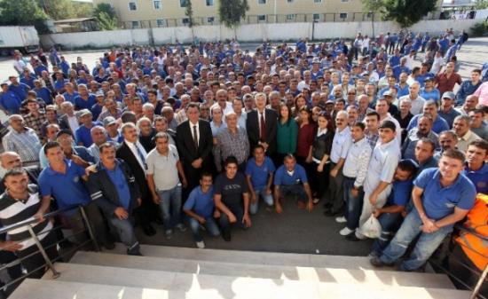 Başkan Karalar Temizlik İşçileri İle Bayramlaştı