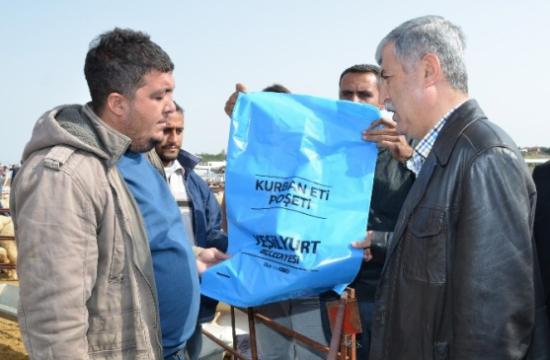 Yeşilyurt Belediyesi Kurban Eti Poşeti Dağıttı