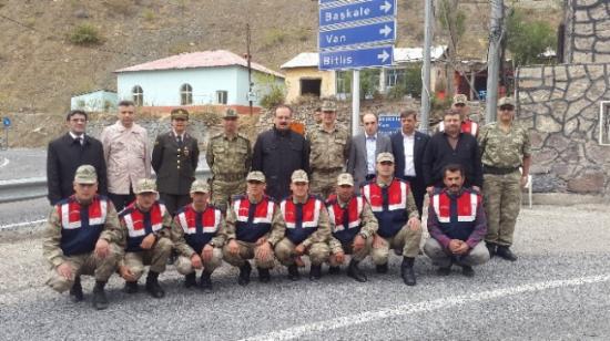 Vali Canbolat'tan Gazinin Ailesine Taziye Ziyareti