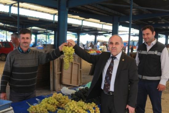 Başkan Akyol'dan Pazar Yerine Bayram Ziyareti