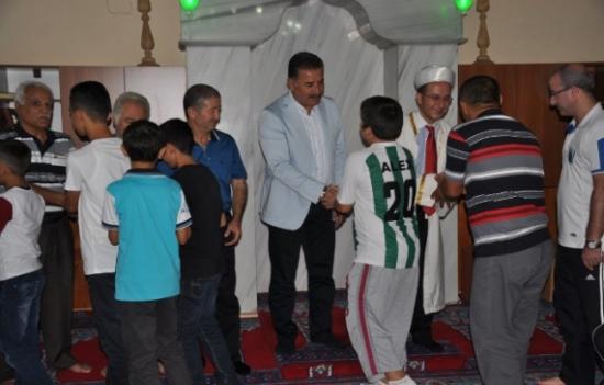 Başkan Tuna Vatandaşlarla Bayramlaştı