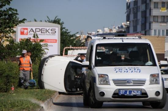 Takla Atan Otomobilden Yara Almadan Kurtuldu