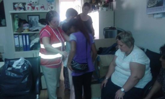 Urla Kızılay Yardımlarını Bayramda Da Sürdürdü