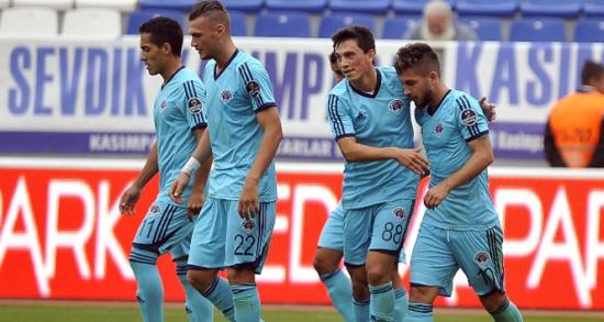 Paşa rahat kazandı!