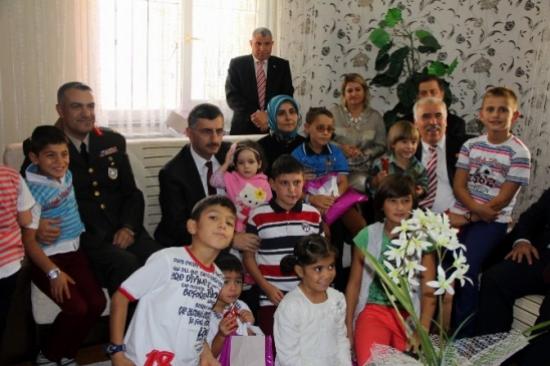 Protokol Üyeleri Sevgi Evleri Ve Huzurevi Sakinleriyle Bayramlaştı