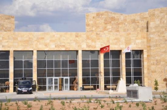 Camiyi Diyanet Cemevini Hayırseverler Yapacak