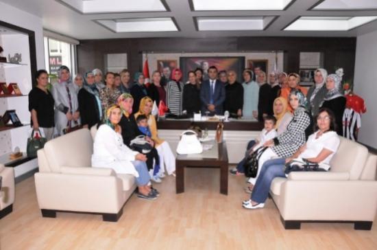 Ak Partili Kadınlardan Bucak Belediye Başkanı Mutlu'ya Ziyaret