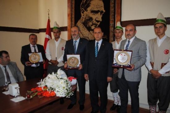 Amasya'da Yılın Ahilerine Plaket