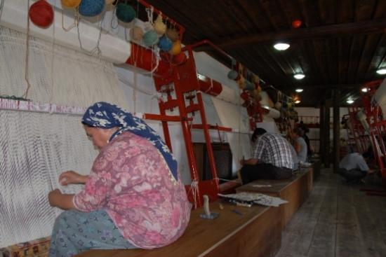 Uşak'ta Tarhana Kilim Ve Halı İçin Özel Çalışmalar Yolda