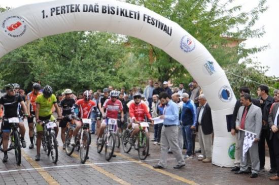Tunceli'de Dağ Bisikleti Festivali Düzenlendi