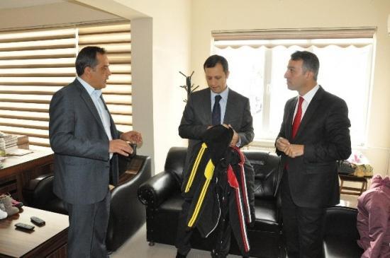 Yerköy Ticaret Borsası'ndan Kırtasiye Yardımı