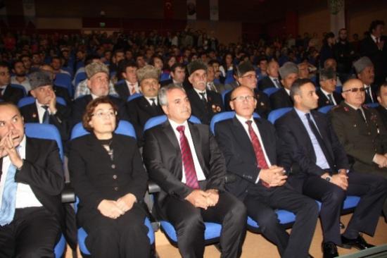 Kbü'de ''kıbrıs Müzakereleri Ve Çözüm Süreci'' Konulu Konferans