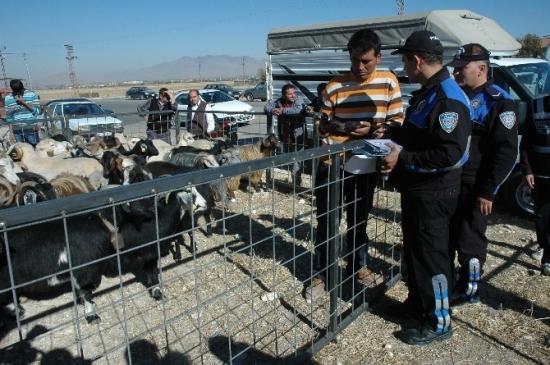 Kurban Pazarları Polisin Sıkı Takibinde