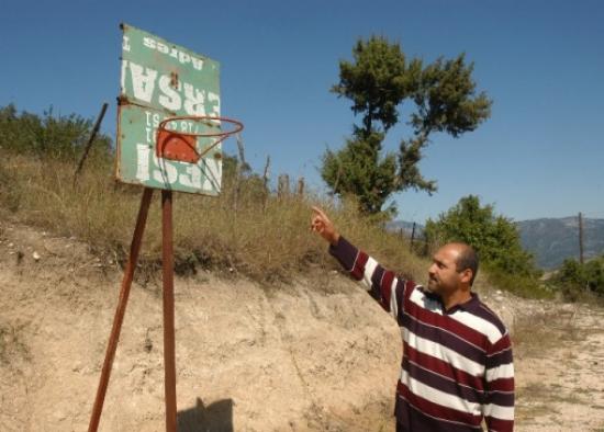 İmamdan İlginç Spor Sahası