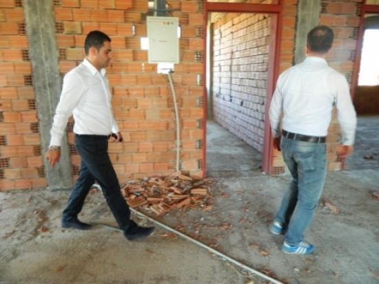 Kaymakam Aktürk Okul İnşaatını Gezdi