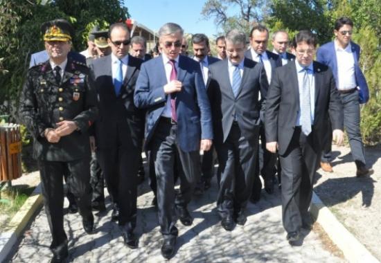 Yunus Emre Türbesi Başında Anıldı