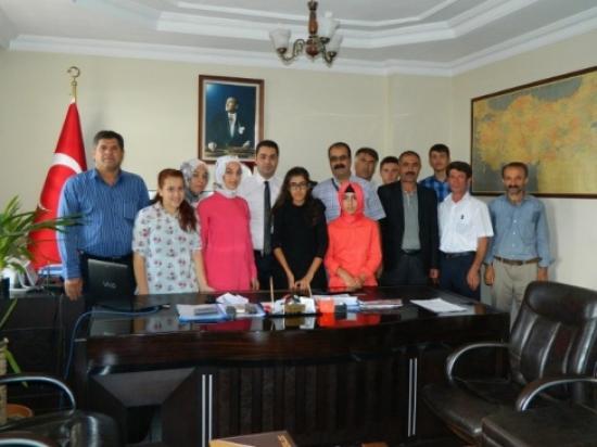 Başarılı Öğrencilere Bilgisayar Verildi