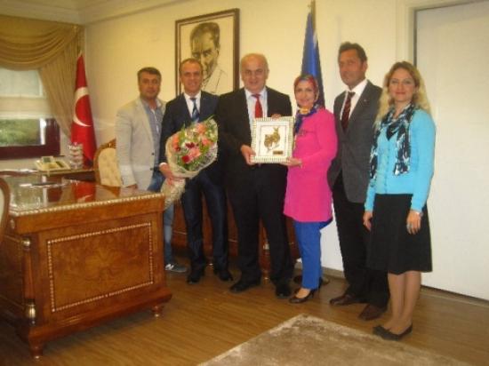 Umut Ve Savaşım Derneğinden Ktü Rektörüne Anlamlı Ziyaret