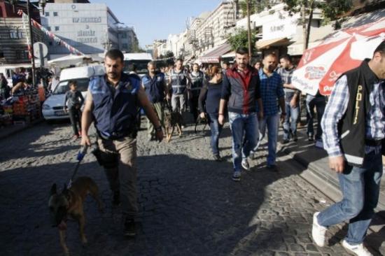 Diyarbakır'da Bin Polisle Asayiş Uygulaması