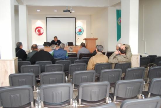 Vatandaş Trafik Seminerine İlgisiz Kaldı