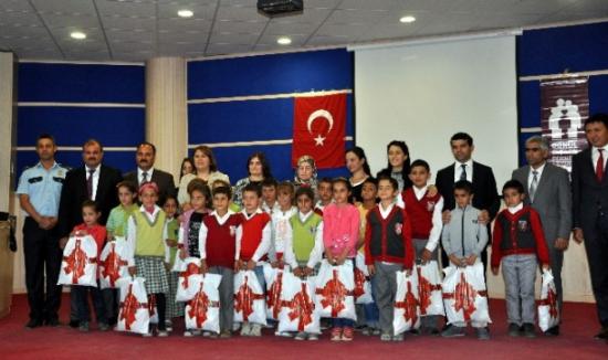 Gönül Elçilerinden Sincikli Öğrencilere Kıyafet Yardımı