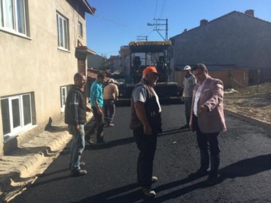 Başkan Bakıcı Yediler Mahallesi Asfaltlama Çalışmalarında