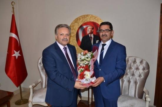 Erzincan İl Genel Meclis Üyeleri Erzincan Valisi Süleyman Kahraman'ı Ziyaret Etti