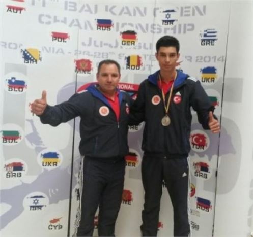 İdris İpek Balkan İkincisi Oldu