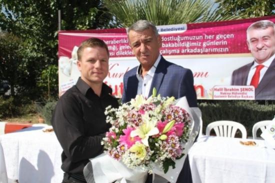 Gaziemir'de Huzurlu Bayramlaşma