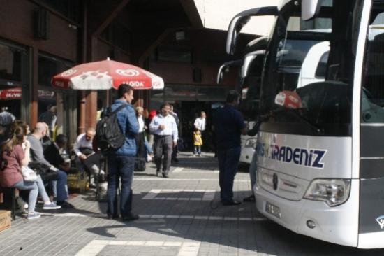 Trabzon Otogarında Bayram Yoğunluğu