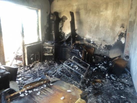 Sobadan Çıkan Yangın Evi Kullanılamaz Hale Getirdi