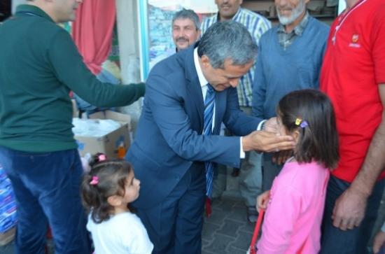 Ak Partili Yurttaş Arife Gününde Kula Esnafıyla Bayramlaştı