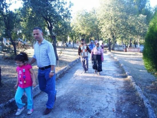 Arife Günü'nde Selendililer Mezarlıklara Koştu